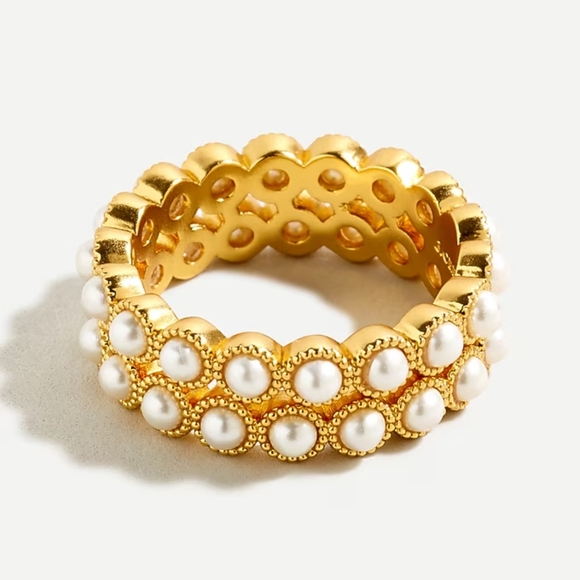 Elegant faux Pearl bezel Gold tone Ring size 8 - Picture 1 of 10